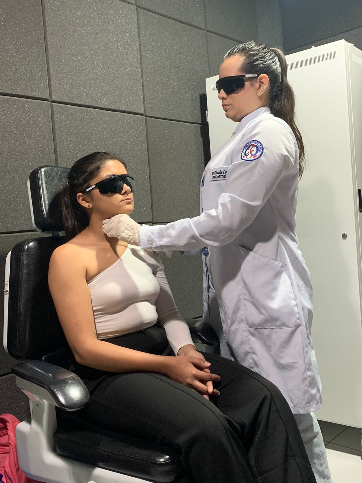 PROJETO DA UFPB SELECIONA VOLUNTÁRIOS PARA COLABORAÇÃO EM EXPERIMENTOS ENVOLVENDO LASERTERAPIA Foto: Layze Araújo e Rebeca Couto